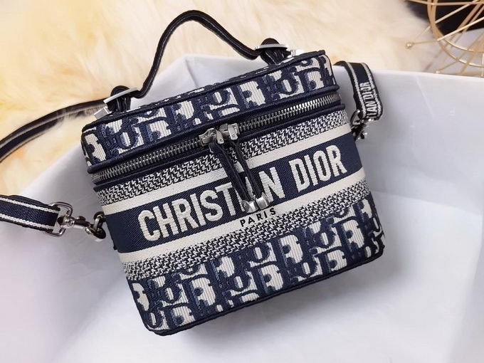 Christian Dior 2022 Beauty Bag ID:20220807-44